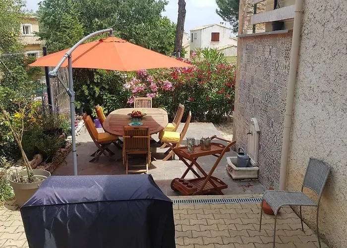 Grand Climatisé Avec Terrasse Et Parking Appartement
